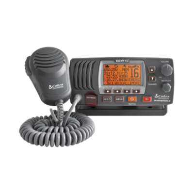 Radio móvil marino VHF clase D con antena interna de GPS, función de megafonía y grabador automático de 20 segundos de audio recibido. cuenta con los canales Internacionales, de Canadá y Estados Unidos